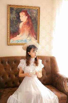 雏鸟幼儿小学生张婉莹,女大学生的沙龙室