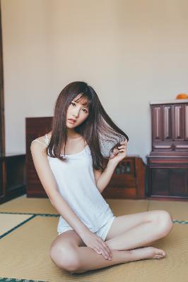 美丽小蜜桃