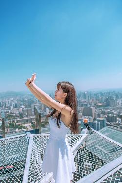 少女在线观看高清完整版免费动漫,暴躁少女CSGO视频