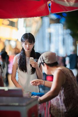 女大学生的沙龙室